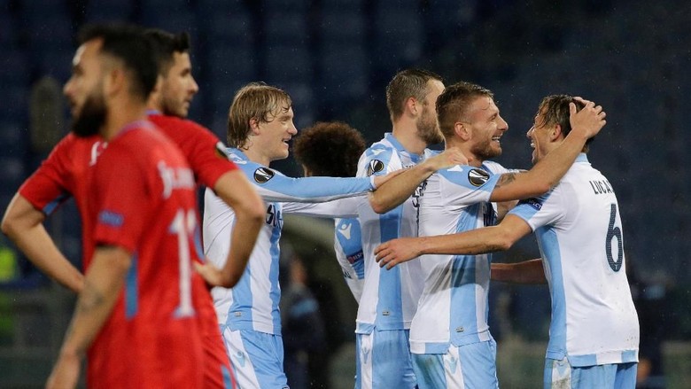 Hat-trick Immobile Antarkan Lazio ke Babak 16 Besar Hat-trick Immobile Antarkan Lazio ke Babak 16 Besar