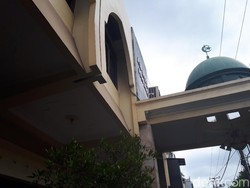 Usai Bagi Sertifikat Tanah di Tabanan, Jokowi Jumatan di Denpasar