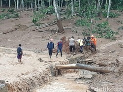 Pemerintah Diminta Sigap Tangani Longsor Brebes