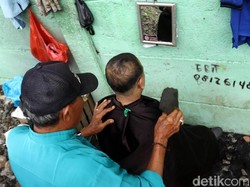 Cerita Lara Tukang Cukur hingga Ibu Kantin yang Kena Dampak Corona