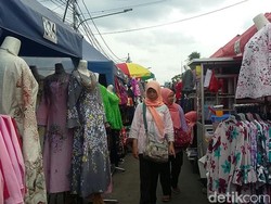 Ini yang Bikin Lapak PKL di Tengah Jalan Tanah Abang Sepi