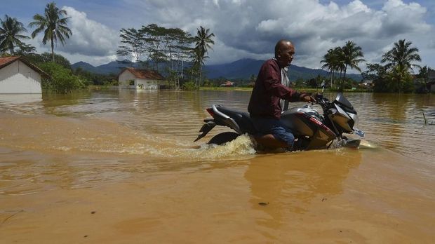 Banjir Kepung Kota Bandung, Tasikmalaya, dan Kuningan