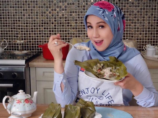 Ternyata Marini Zumarnis Doyan Masak dan Reunian Bareng Artis Tahun 90-an!