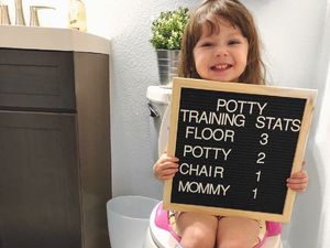 Lucunya Tingkah Anak-anak yang sedang Toilet Training