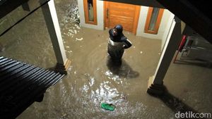 Terendam Banjir, Paseh Bandung Seperti Sungai