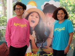 Kulari Ke Pantai Bikin Senyum-senyum Sendiri