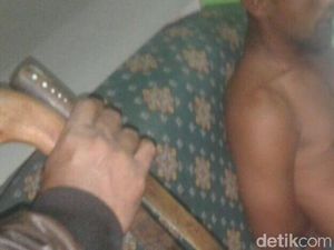 Masuk Area Ponpes di Bogor, Pria Bawa Golok Ditangkap Warga Masuk Area Ponpes di Bogor, Pria Bawa Golok Ditangkap Warga