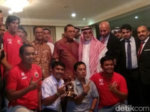 Dubes Arab Rayakan Kemenangan Persija Bersama Anies