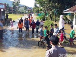 Ratusan Rumah di Desa Tanjungsari Tasikmalaya Terendam Banjir