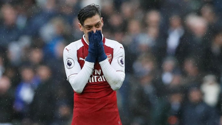 Oezil Dinilai Jadi Pemain Kunci Arsenal Usai Sanchez Pergi Oezil Dinilai Jadi Pemain Kunci Arsenal Usai Sanchez Pergi