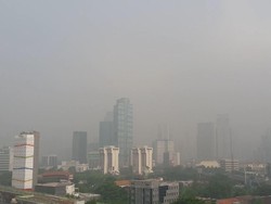 BMKG Jawab Rasa Penasaran Warga Jakarta tentang Kabut Pagi Ini