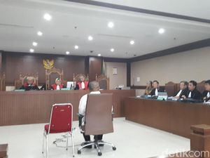 Nur Alam: Memang Ada Niat Jahat di Balik Terbitkan Izin Tambang? Nur Alam: Memang Ada Niat Jahat di Balik Terbitkan Izin Tambang?