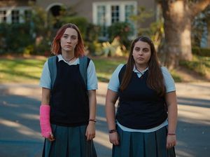 Lady Bird: Gambaran Hidup Gadis Remaja Yang Menakjubkan Lady Bird: Gambaran Hidup Gadis Remaja Yang Menakjubkan