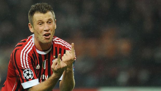 MILAN, ITALY - OCTOBER 19:  Antonio Cassano of AC Milan gestures during the UEFA Champions League group H match between AC Milan and FC BATE Borisov at Giuseppe Meazza Stadium on October 19, 2011 in Milan, Italy.  (Photo by Valerio Pennicino/Getty Images)