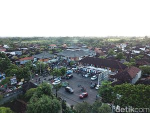 Foto Drone: Geliat Pasar Sukawati dari Udara
