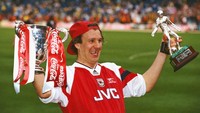 Arsenal yang tampil di final tahun ini baru dua kali jadi juara. Itu pun terakhir diraih pada tahun 1993 saat masih diperkuat gelandang andalannya Paul Merson. Getty Images)