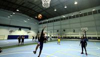 Ketika Anak-anak Panti asuhan Dilatih Bermain Basket