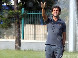 Luis Milla Belum Datang, Tugaskan Agen untuk Negosiasi dengan PSSI