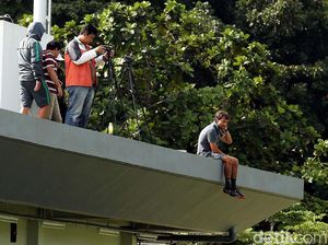 Foto: Gaya Luis Milla Saat Melatih Timnas