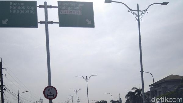 Didominasi Motor, Begini Suasana Uji Coba Flyover Cipinang Lontar