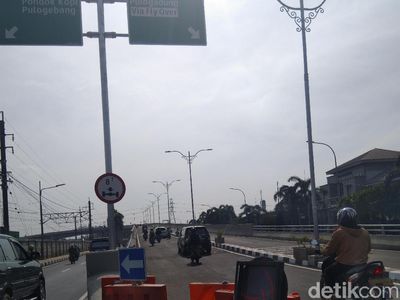 Didominasi Motor, Begini Suasana Uji Coba Flyover Cipinang Lontar