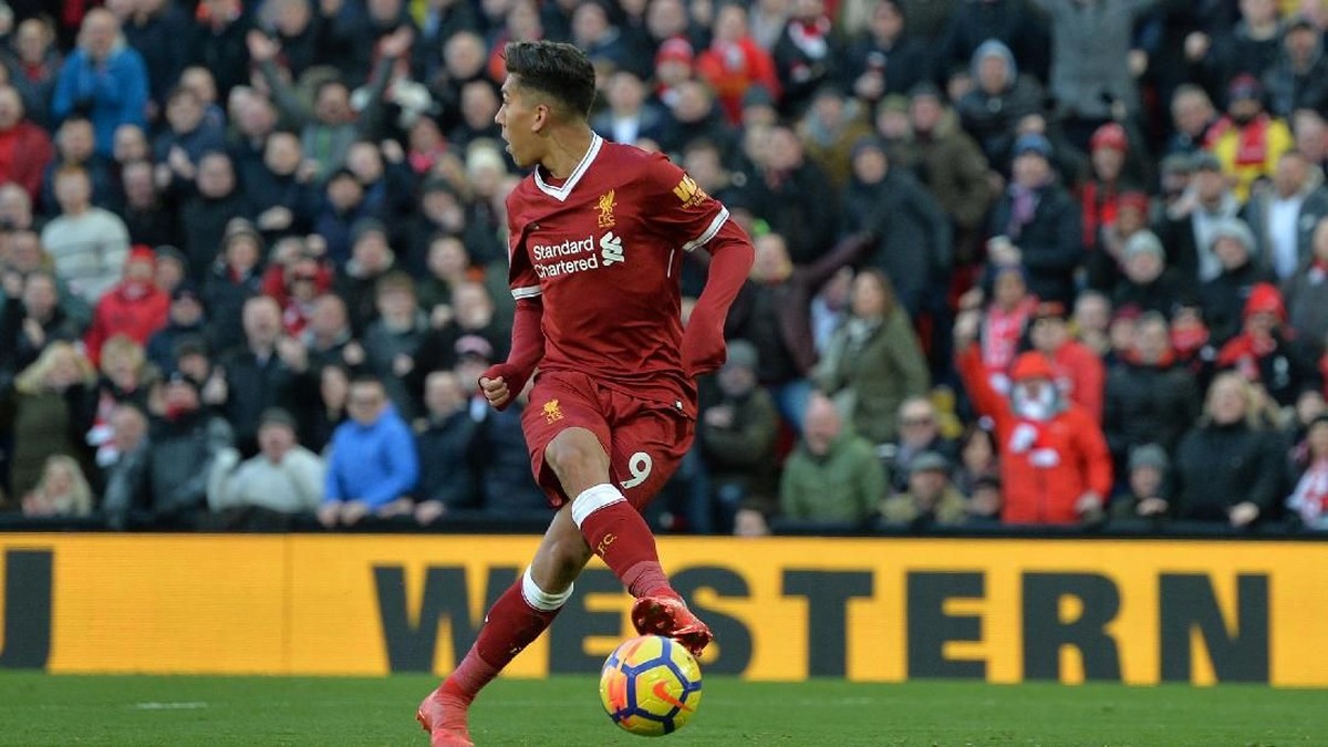 Aksi Roberto Firmino saat Liverpool menghadapi West Ham United beberapa waktu lalu. (Foto: Peter Powell/REUTERS)