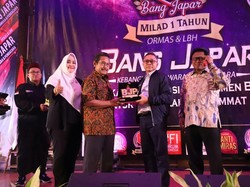 Zulkifli Hasan Dikukuhkan Jadi Tokoh Nasional Pembela Umat