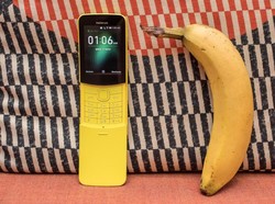 Spesifikasi Lengkap Nokia Pisang 8110