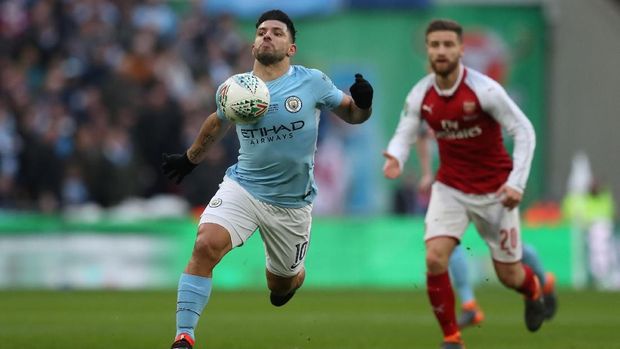 Pemain Arsenal sempat memprotes gol Sergio Aguero, namun wasit bergeming.