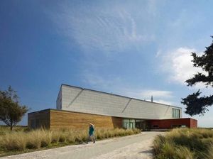 Dari Bahan Daur Ulang, Gedung Ini Dirancang Tahan Badai