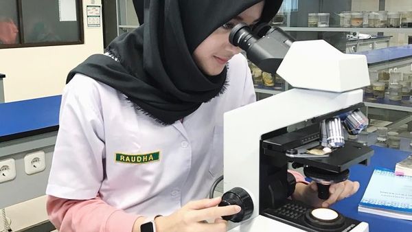 Raudha Kasmir, Calon Dokter Berhijab yang Jadi Finalis Miss Indonesia 2018