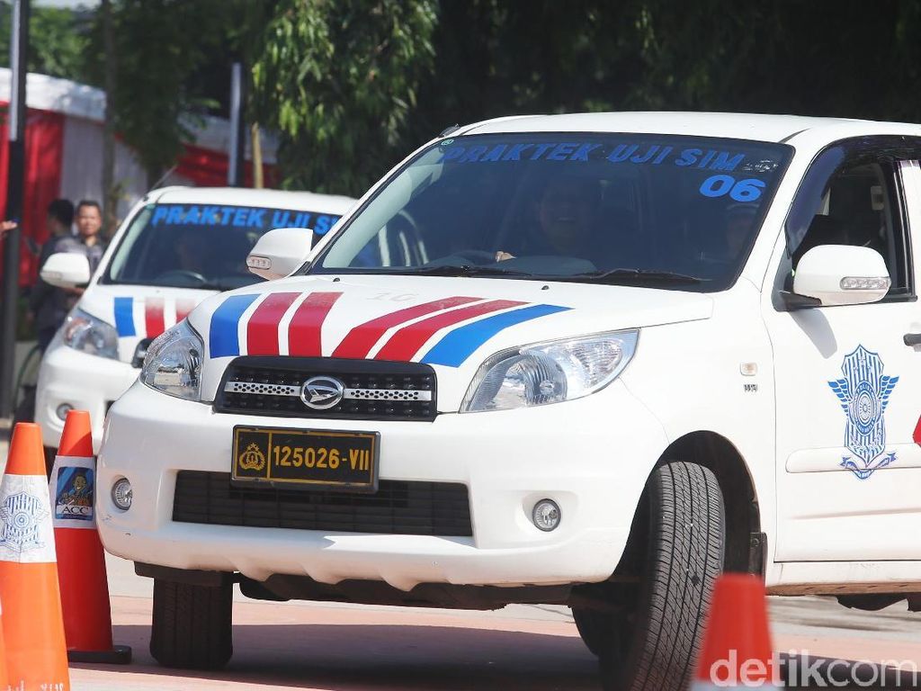 Bikin SIM A Harus Punya Sertifikat Mengemudi? Bikin SIM A Harus Punya Sertifikat Mengemudi?