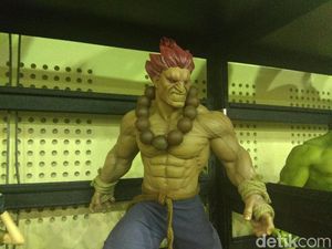 Ada yang Jual Action Figure Seharga Motor di Balai Kartini Ada yang Jual Action Figure Seharga Motor di Balai Kartini