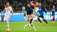 Benevento selaku tim juru kunci tetap mampu memberi perlawanan sengit di kandang Inter. (Foto: Massimo Pinca/REUTERS)