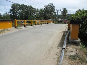 Jembatan Kecil yang Menghubungkan Sumatera & Pulau Samosir