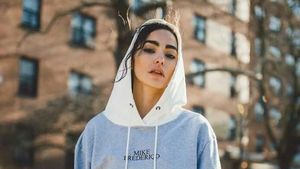 Seksinya Adrianne Ho, Model Keturunan Prancis & China yang Super Stylish