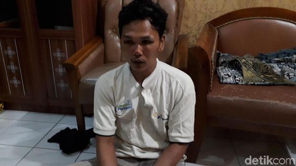 Foto: Sosok Pria yang Diamankan Polisi karena Bikin Gaduh di Masjid