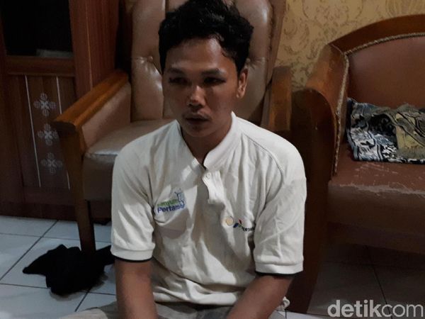 Foto: Sosok Pria yang Diamankan Polisi karena Bikin Gaduh di Masjid