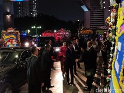 Bareng Kahiyang-Bobby, Jokowi Hadiri Pernikahan Anak Irjen Boy Rafli