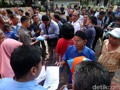 Antusiasme Pengemudi Taksi Ikuti Uji SIM A Umum