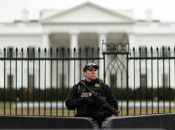 Larangan Muslim ke AS Diperkuat, Ini Reaksi Para Traveler