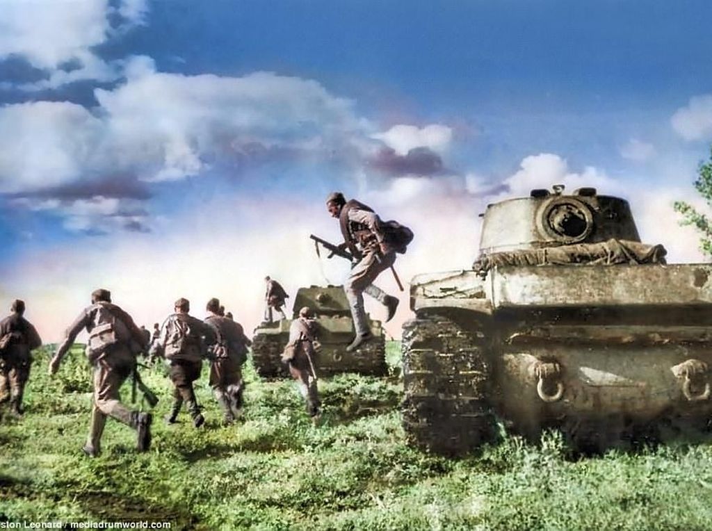 Foto Warna Perang Ganas Jerman vs Uni Soviet di Stalingrad