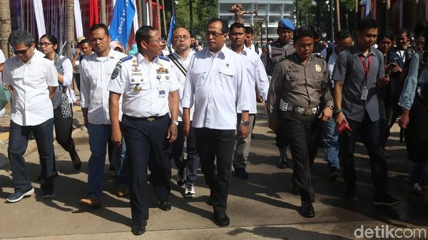 Menhub Pantau Ujian SIM Massal di GBK