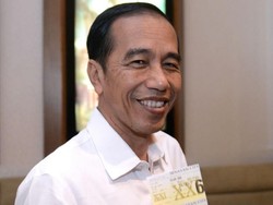 Sederet Momen Jokowi Nonton Film Dilan 1990