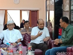 Kunjungi Novel Baswedan, Anies Bicara Banyak soal Keluarga