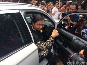 Menteri Jokowi Ramai-ramai Jajal Mobil Listrik Jepang