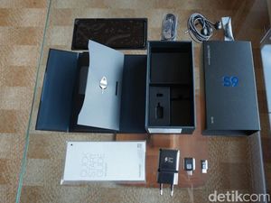 Unboxing Samsung Galaxy S9 dan S9+ di Barcelona
