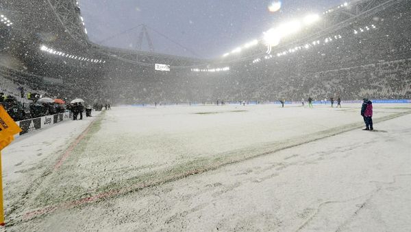 Cuaca Ekstrem, Juventus Stadium Membeku