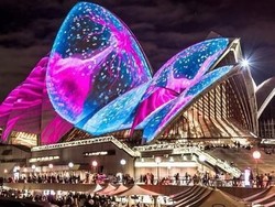 Bukan Pesta Kembang Api, Sydney Punya Festival Cahaya yang Menggoda