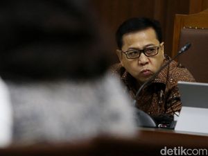 2 Politikus Golkar Jadi Ahli Meringankan di Sidang Novanto 2 Politikus Golkar Jadi Ahli Meringankan di Sidang Novanto